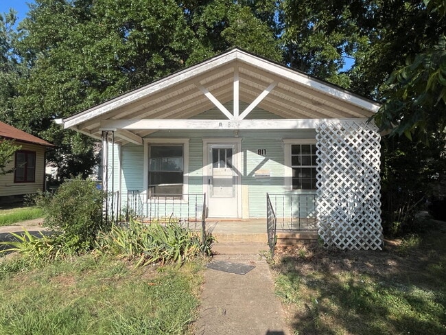 Building Photo - 2 Bedroom 1 Bath for Lease!! Rental