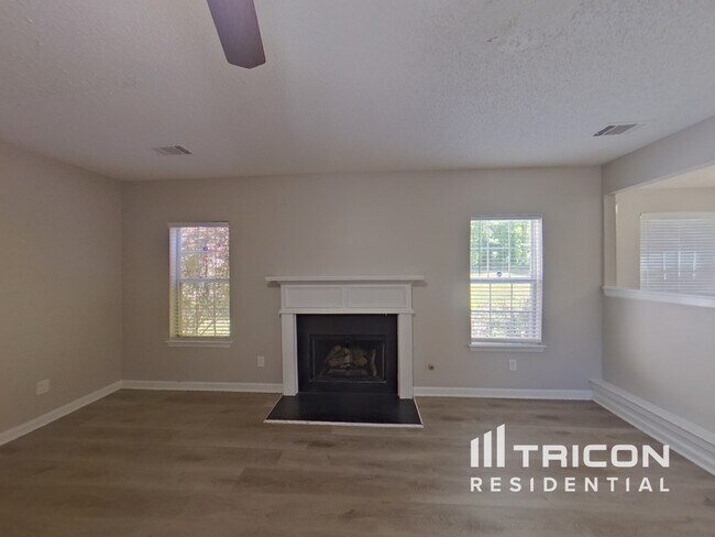 Photo - 1040 Field View Drive McDonough GA