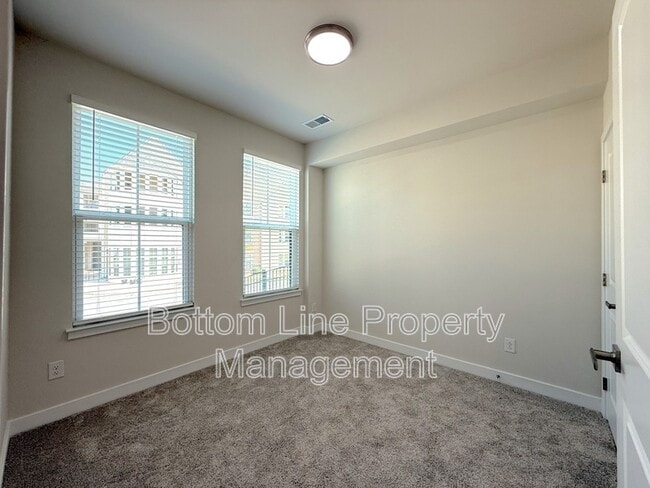 Photo - 1520 Samuel St