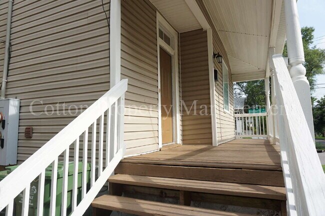 Photo - 2BR/1BA Apartment in Downtown Wilmington - Near Brooklyn Arts District - $1,200/Monthly - Pet Fri... Unit A