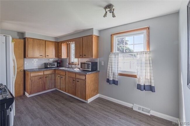 Photo - 279 Irvington Dr