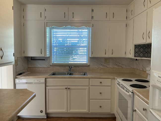 Photo - Spacious 3-Bed Home in Cleveland Heights