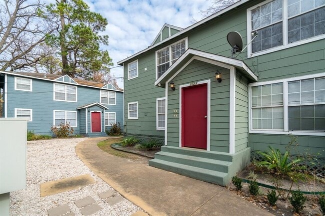 Building Photo - 3121 Isabella St Unit 4
