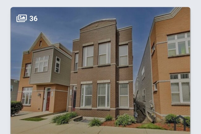 Building Photo - 1900 N Laramie Ave Unit B