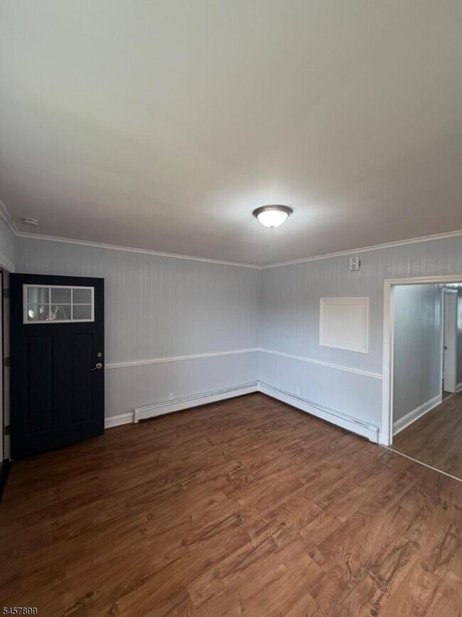 91 Lyons Ave