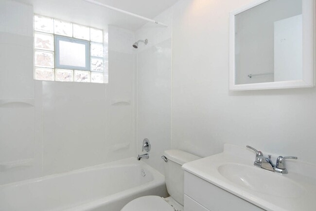 Photo - 14122 S School St Riverdale, IL 60827