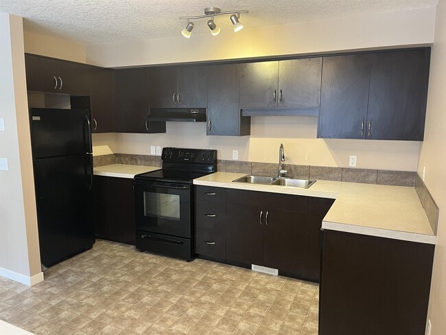 Photo - 5242 Aerodrome Rd