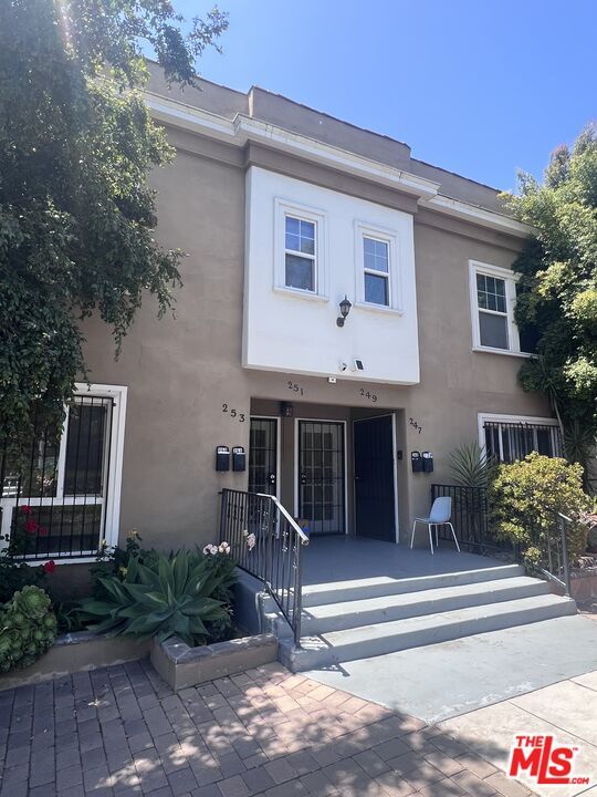 Photo - 247 S Catalina St Apartment