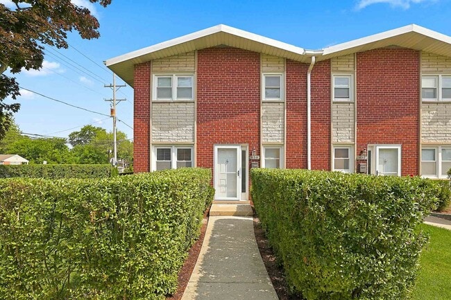 Photo - 630 Hibbard Rd