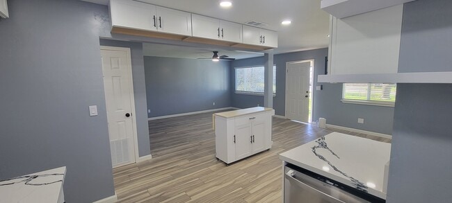 Photo - 4525 Ardmore Ave