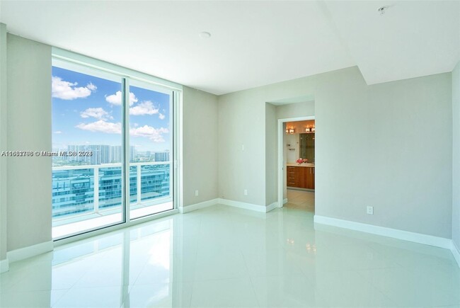 Photo - 1945 S Ocean Dr Condominio Unidad 2303