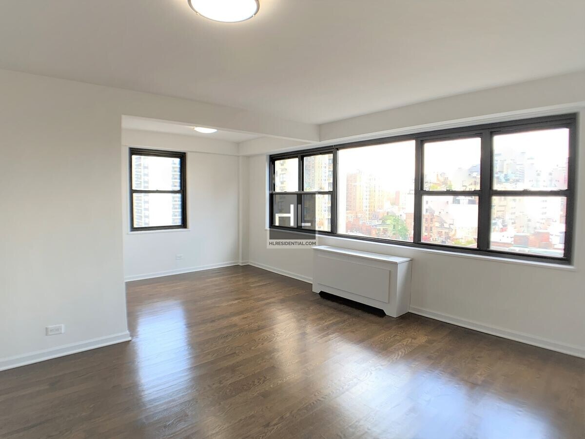 Photo - E 16 ST Unit 18J