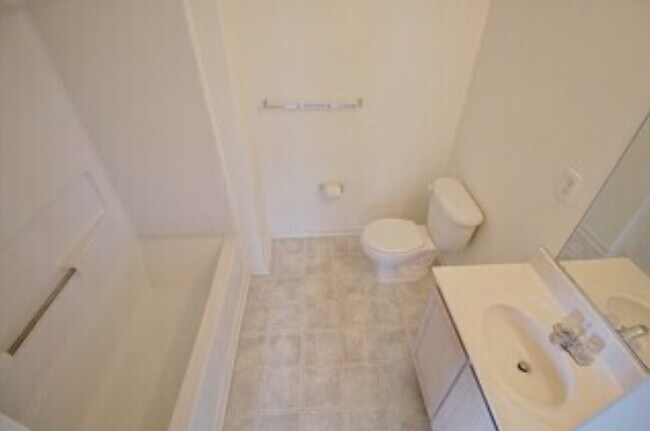 Photo - 2011 Wolfmill Dr Unit 301A