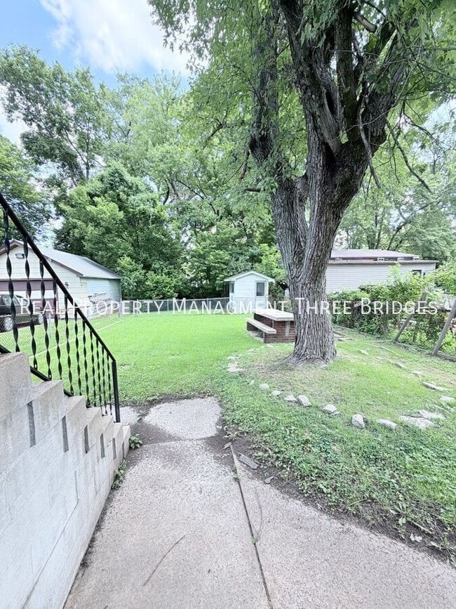 Photo - 3208 Dix Ave