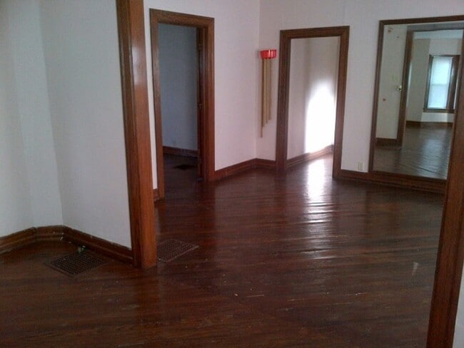 Photo - 800 N Lincoln St