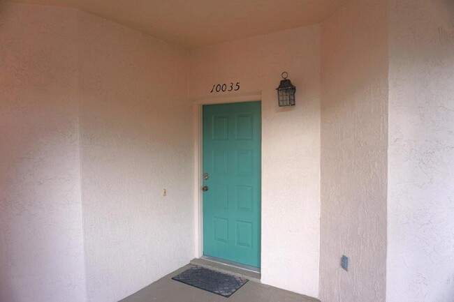 Building Photo - 10035 Perfect Dr Unit B-Side Rental