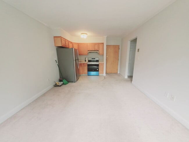 Photo - 27 Oak St Unit 11