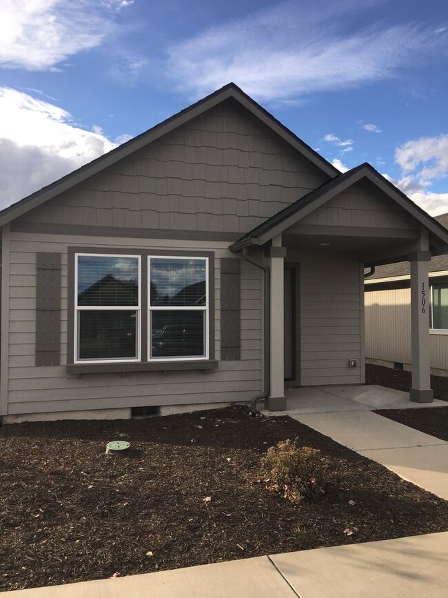 3 Bedroom / 2 Bathroom Cottage in Redmond ... - 3 Bedroom / 2 Bathroom Cottage in Redmond ... House