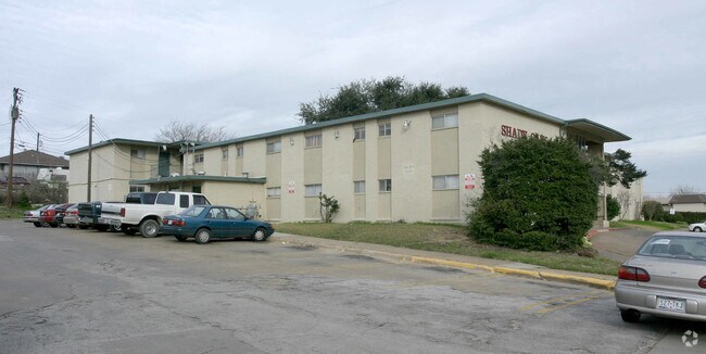Shady Oaks Apartments