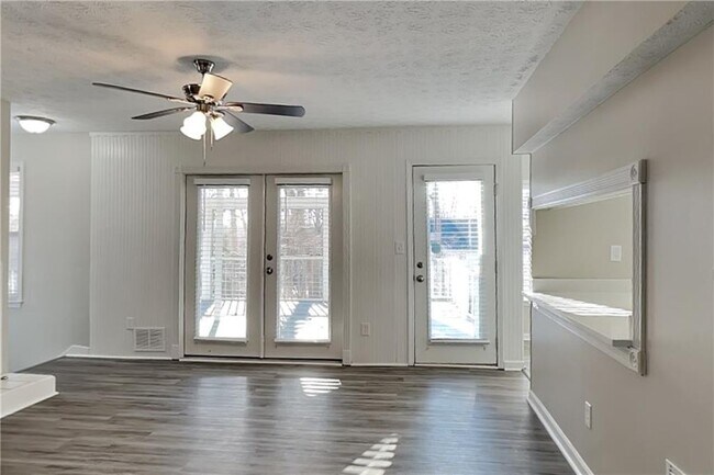 Photo - 4440 Coventry Ct