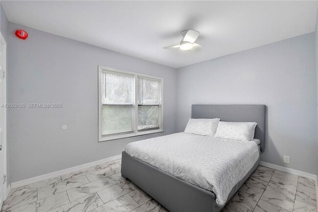 Photo - 901 NE 38th St Unit 1