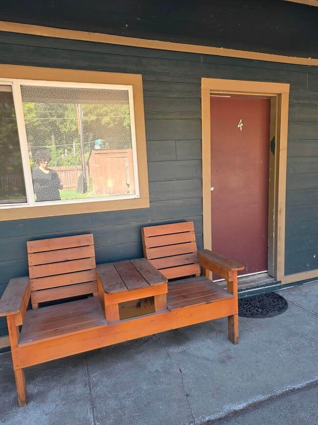 Building Photo - 61716 US-26 Unit Pro House