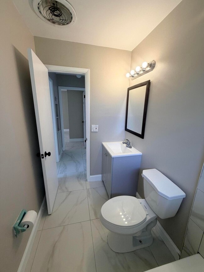 Photo - 6036 Westover Rd