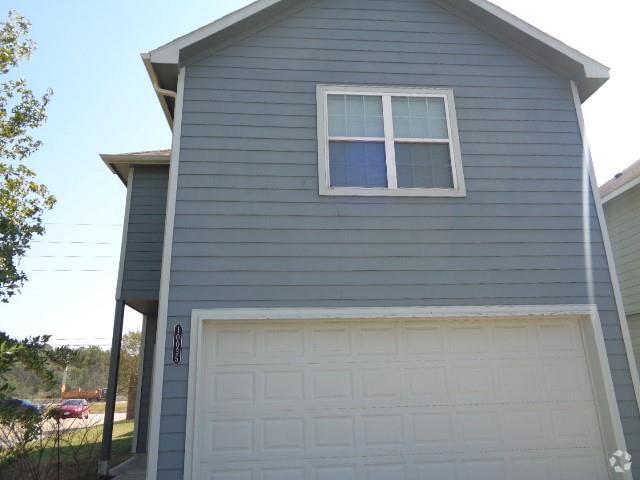 Building Photo - 10035 Berrypatch Ln Rental