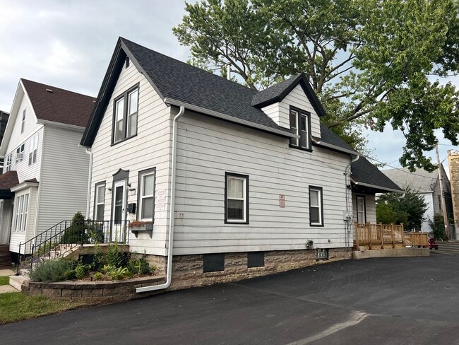Photo - 2030 N Farwell Ave Unit A