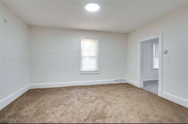 Photo - 6701 Gertrude Ave Unidad 3