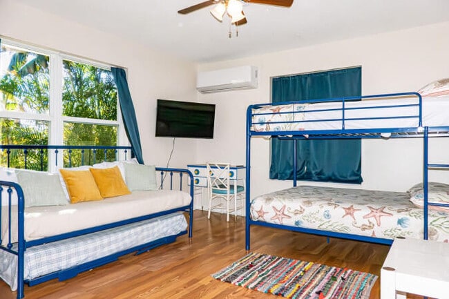 Photo - 3450 NE Linda Dr