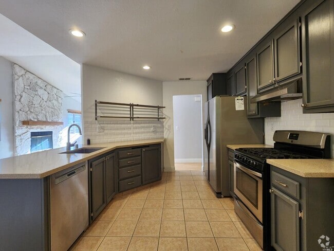 Building Photo - 354 Shamrock Ct Rental