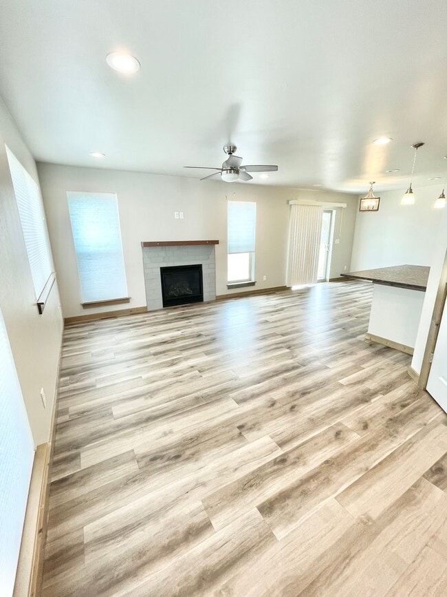 Photo - Beautiful 3 bedroom 2.5 bathroom townhouse in Belgrade