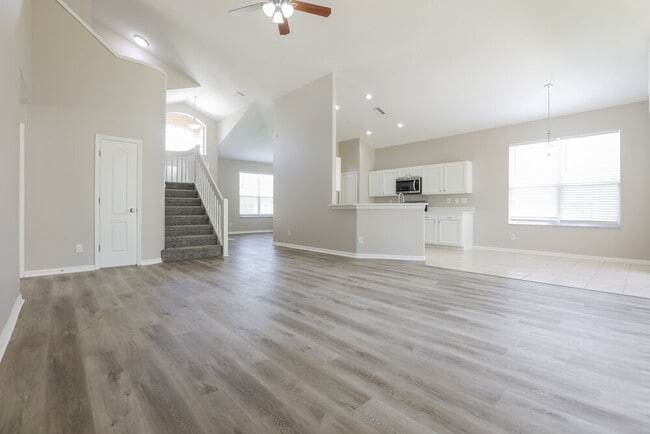 Photo - 192 Braemar Ave