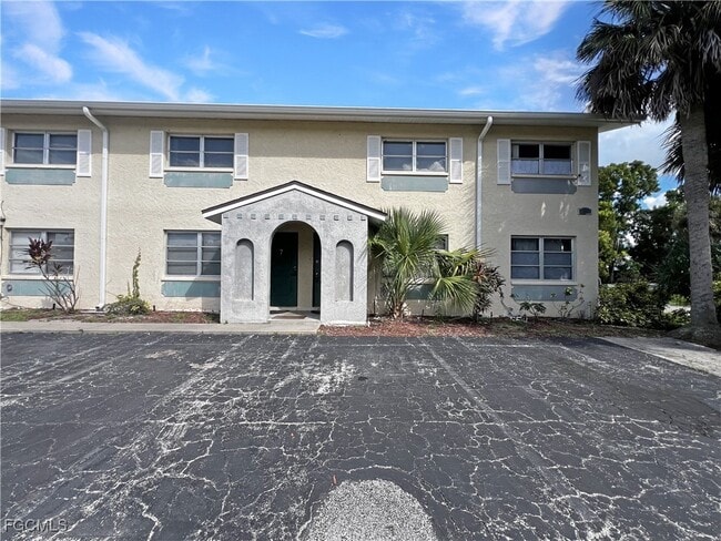 Photo - 6635 Warwick Cir