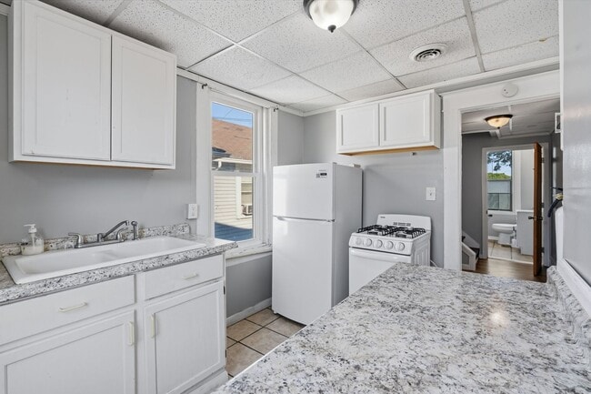 Building Photo - 921 15th St Unit 921 15th Street -  #2