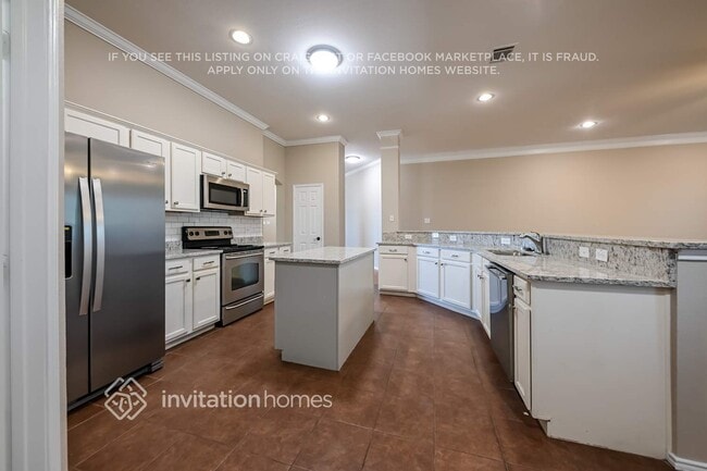 112 Hackberry Trail