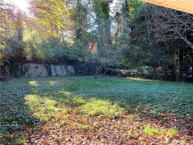 Photo - 317 W Wieuca Rd NE