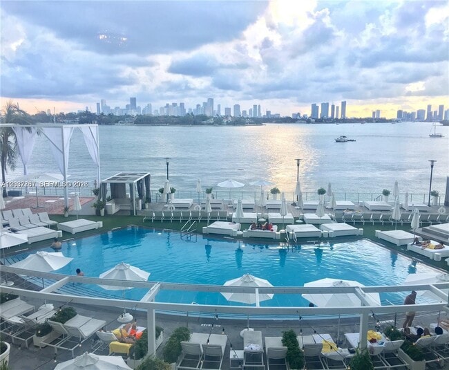 1100 West Ave Unit 525