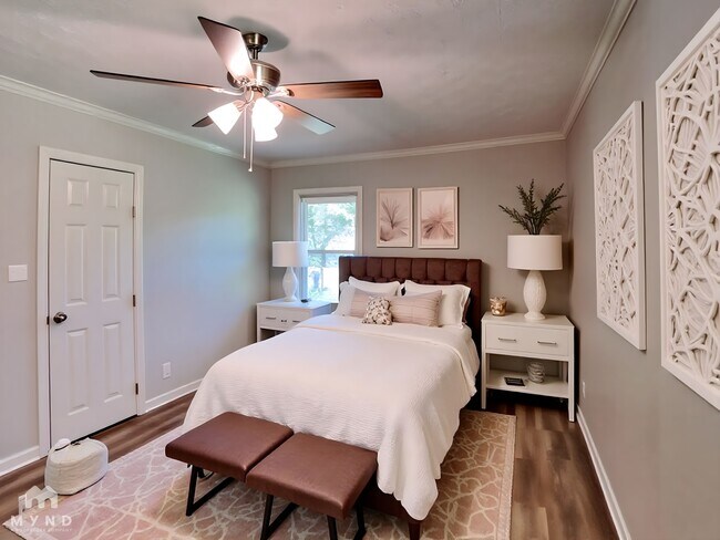 Photo - 906 King Dr SE