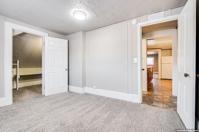 Photo - 1350 Manitowoc Rd Unit 1350 1/2 Manitowoc Rd.