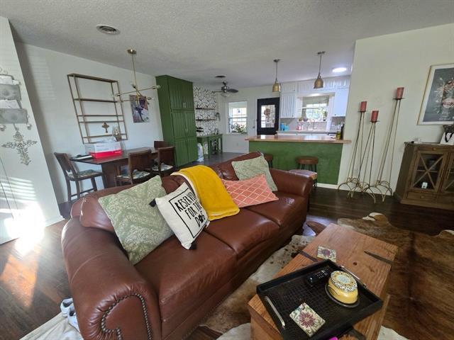 Photo - 7720 Gaston Ave