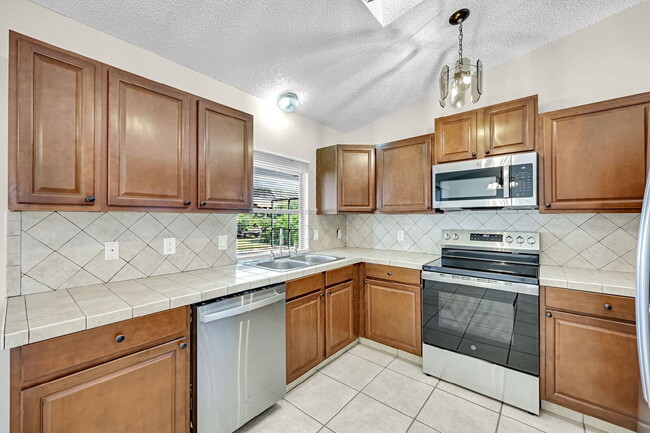 Photo - Charming Pool Home in Port Charlotte – Ava...