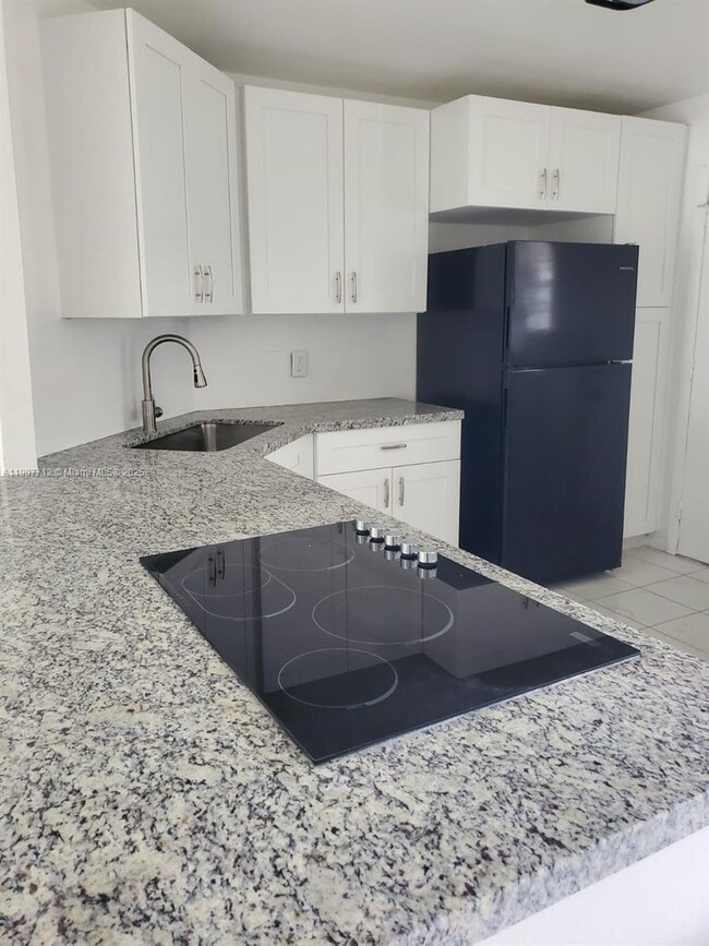 Building Photo - 3300 Spanish Moss Terrace Unit 411