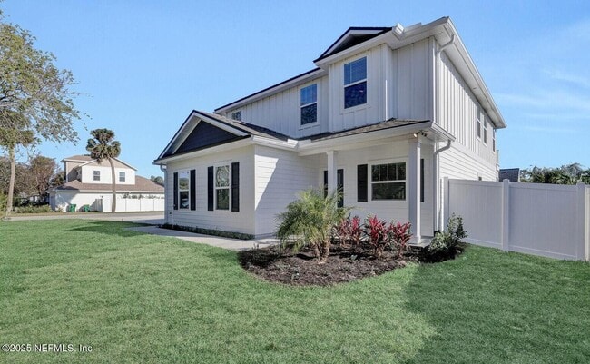 Photo - 1328 6th Ave N