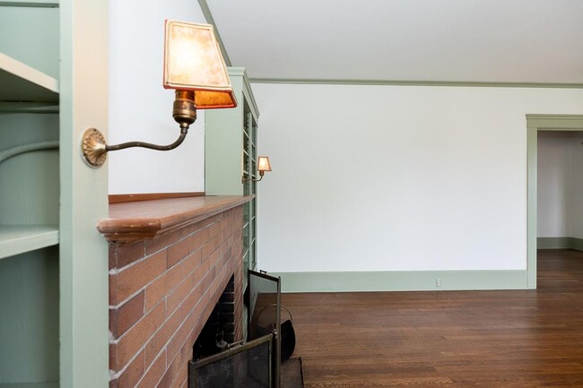 Photo - Large North Berkeley gem