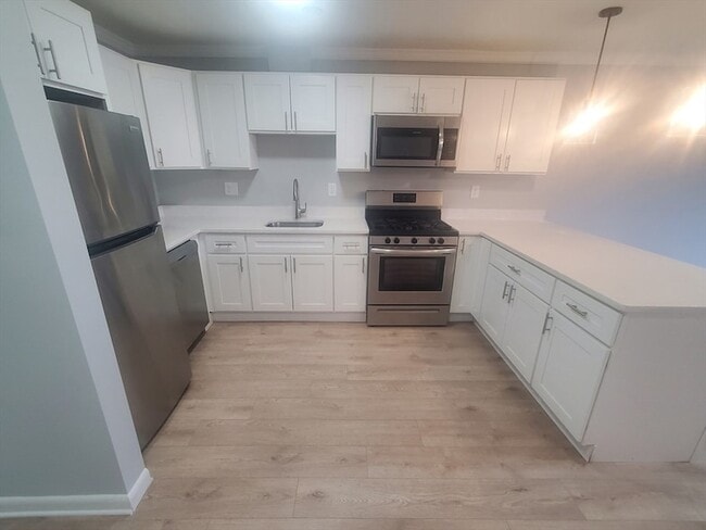 Building Photo - 55 David Terrace Unit 23