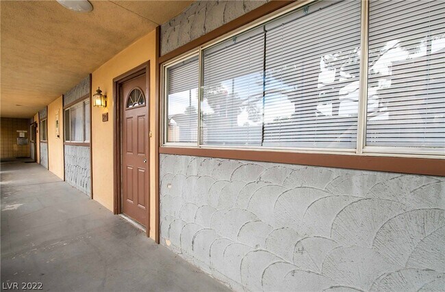 Photo - 356 E Desert Inn Rd Unit 324