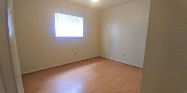 Photo - 2/1 Fourplex Unit for Lease in Northgate, Easy Bike Ride to Campus!
