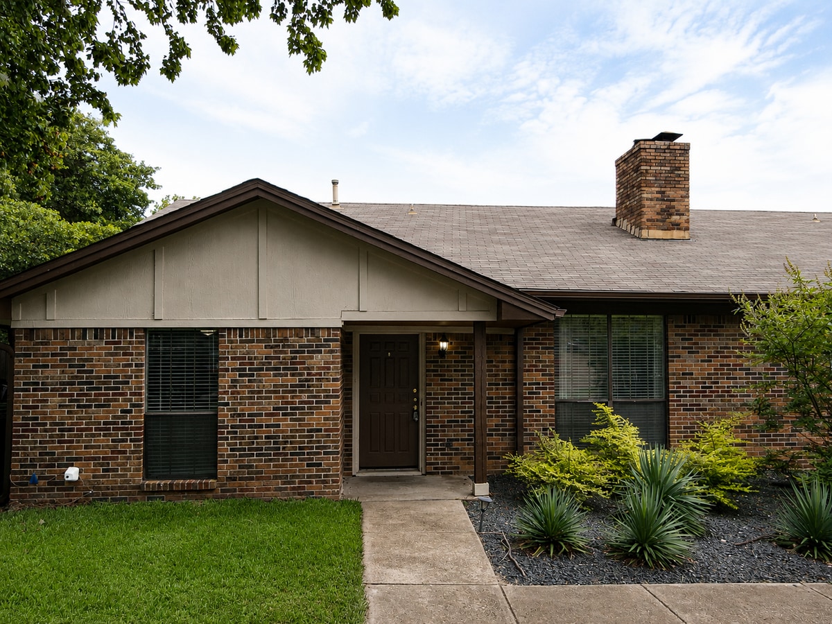 Photo - 126 Hollyhill Ln